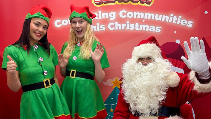 Snappy Shopper brings Christmas magic to Lockerbie with free Santa’s Grotto for local families