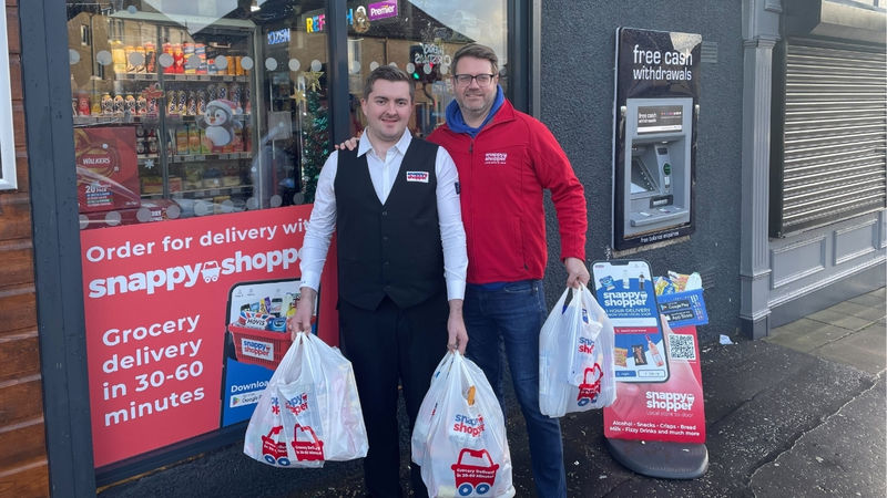 Scottish sports star takes on ‘Supermarket Sweep’ dash at Premier Lochore to support local foodbank